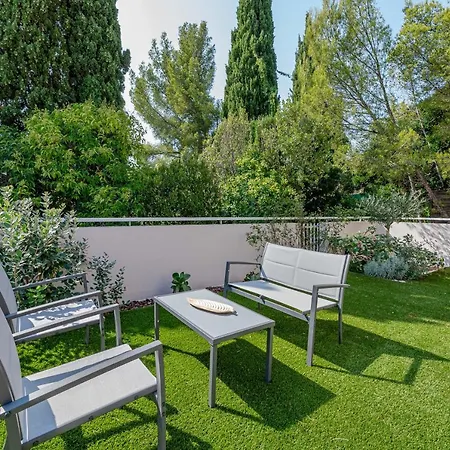 Le Canaio Upper Club Par Dodo-a-cassis Каси
