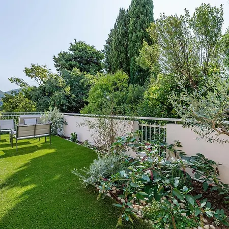 Le Canaio Upper Club Par Dodo-a-cassis Апартаменты *