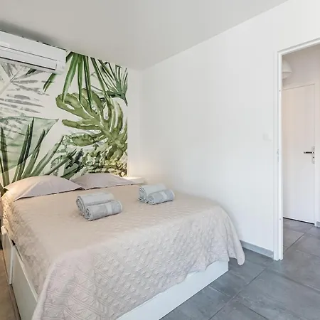 Le Canaio Upper Club Par Dodo-a-cassis * Cassis